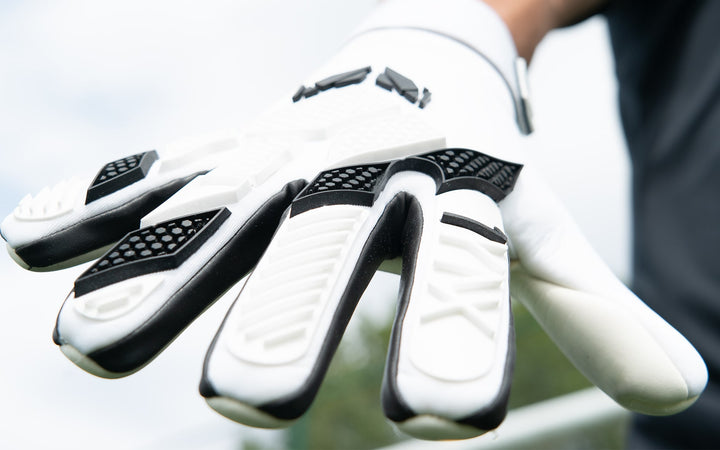 Goalkeeper Gloves – 1YNX Goalkeeping